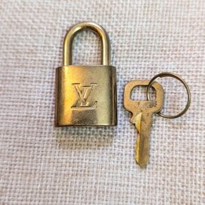 LV lock and Key #344